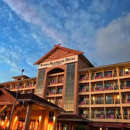 Putra Brasmana Hotel Kuala Perlis Exterior foto