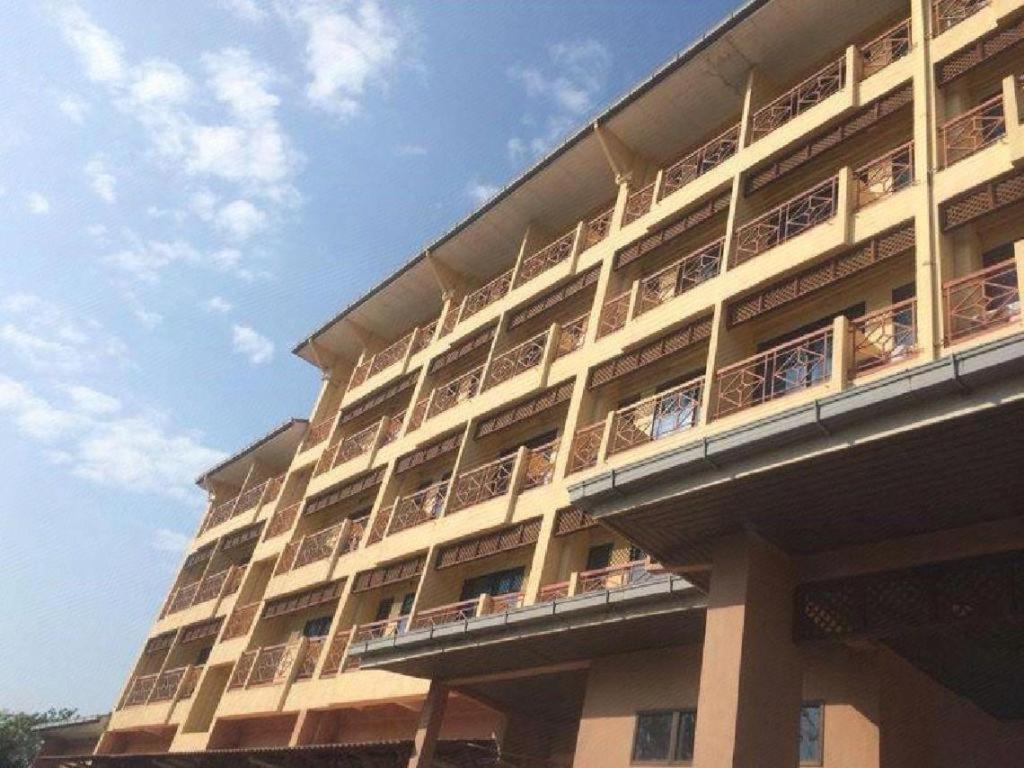 Putra Brasmana Hotel Kuala Perlis Exterior foto
