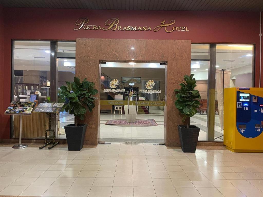 Putra Brasmana Hotel Kuala Perlis Exterior foto