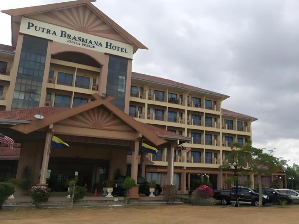 Putra Brasmana Hotel Kuala Perlis Exterior foto