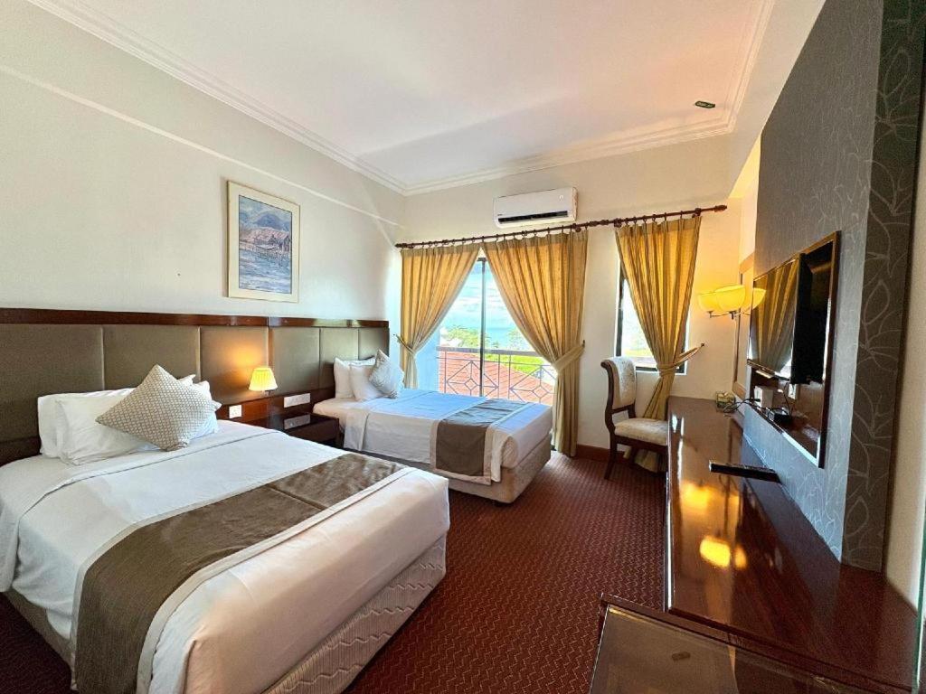 Putra Brasmana Hotel Kuala Perlis Exterior foto